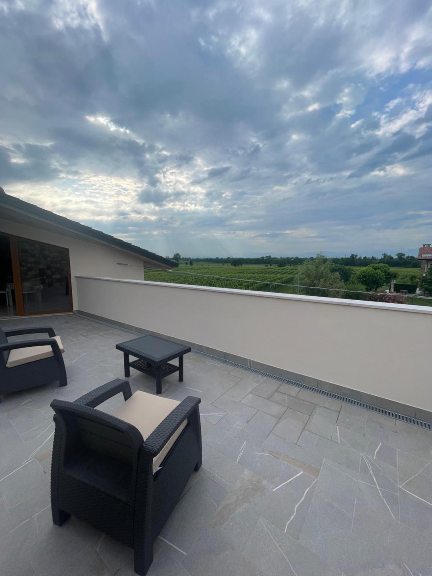 Casa Luigi - Appartamenti A Peschiera Del Garda Pokoj fotografie