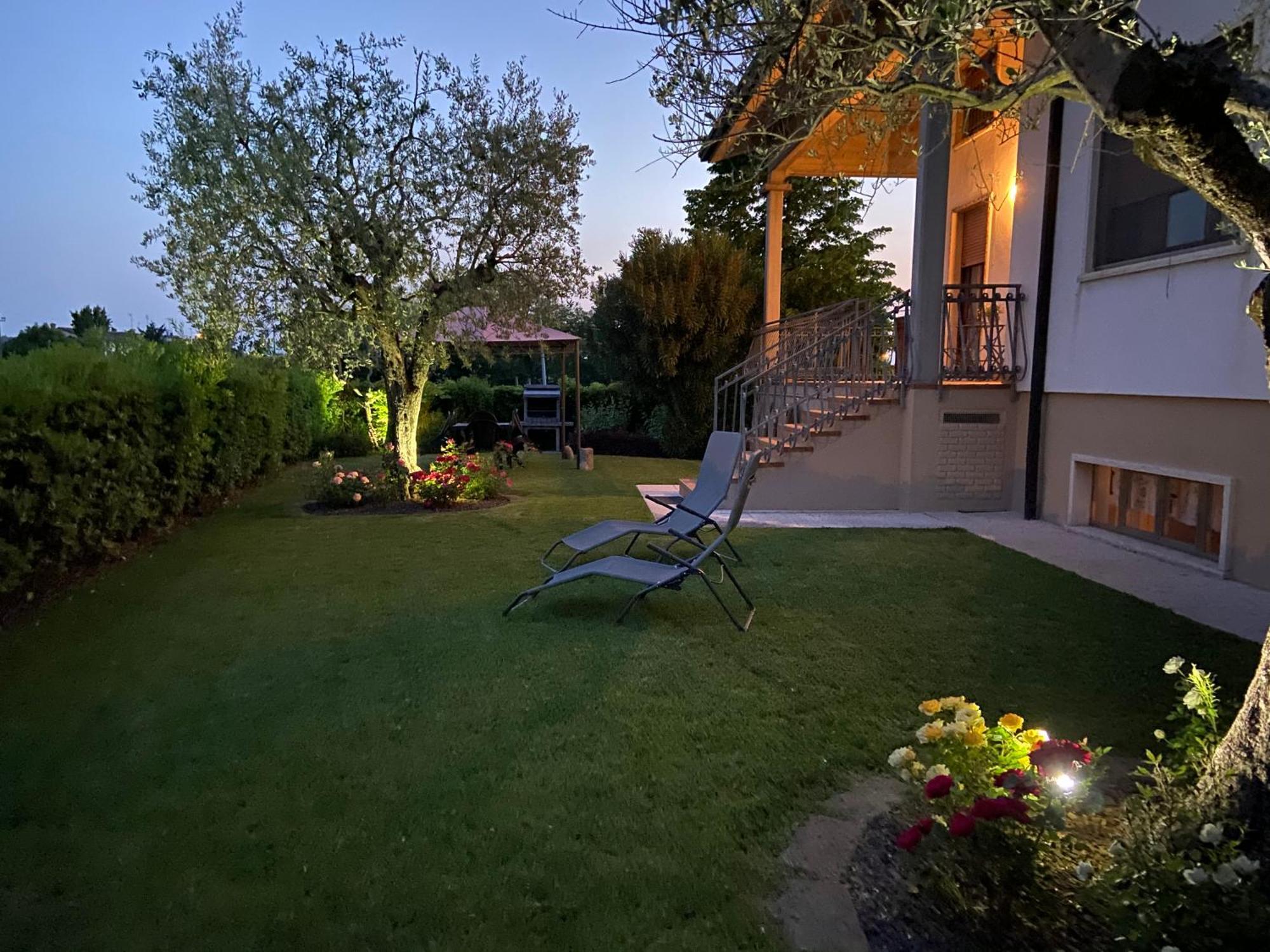Casa Luigi - Appartamenti A Peschiera Del Garda Pokoj fotografie