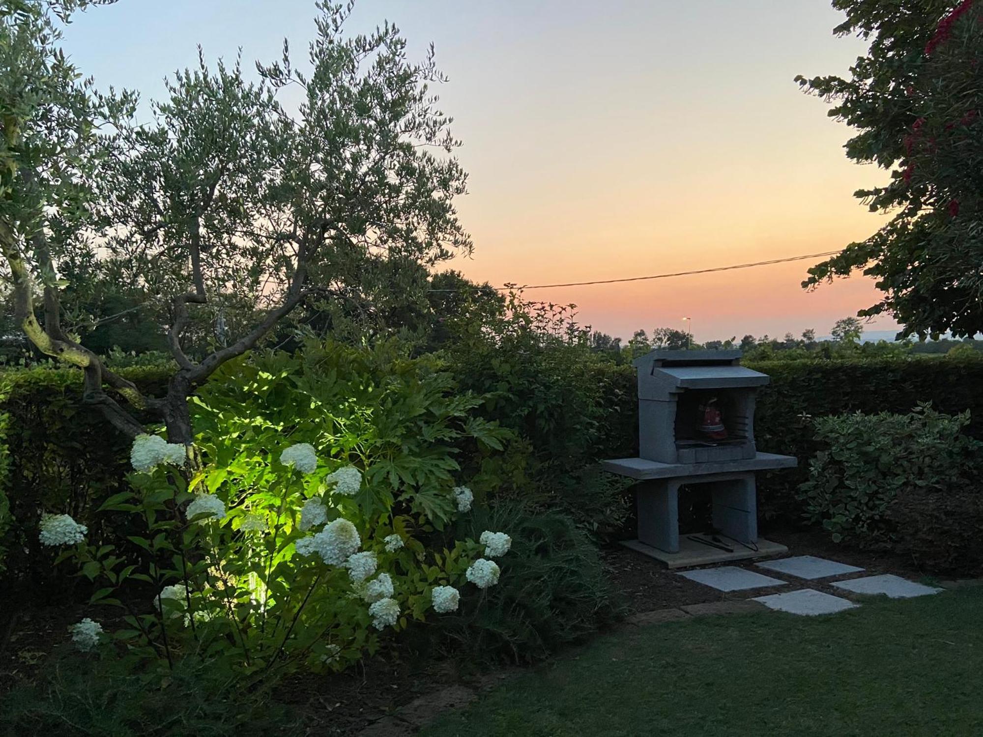 Casa Luigi - Appartamenti A Peschiera Del Garda Pokoj fotografie