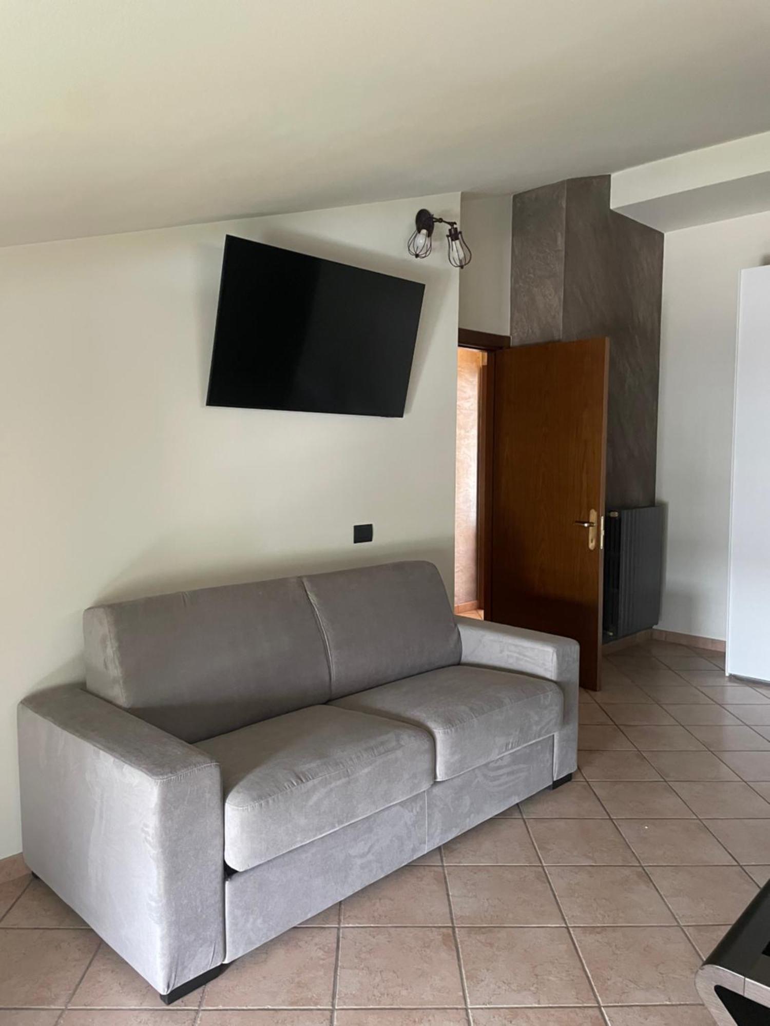 Casa Luigi - Appartamenti A Peschiera Del Garda Pokoj fotografie